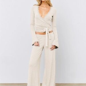 Phe Phe Vanilla Iced Latte Wrap Top L